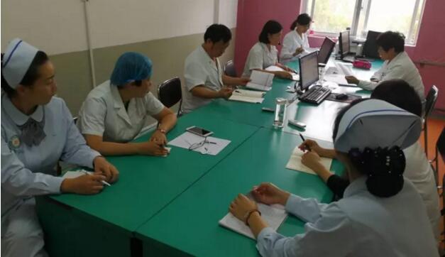 脐带绕颈并扭转，博爱两教授联袂保母女平安!(图2)