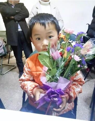 【孕妇课堂】精彩回顾之孕妈DIY插花温情瞬间(图3) 【孕妇课堂】精彩回顾之孕妈DIY插花温情瞬间(图3)